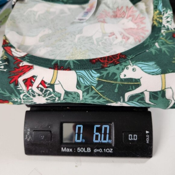 LuLaRoe Classic T-Shirt M Christmas Unicorn & Santa Design Green - Picture 9 of 9